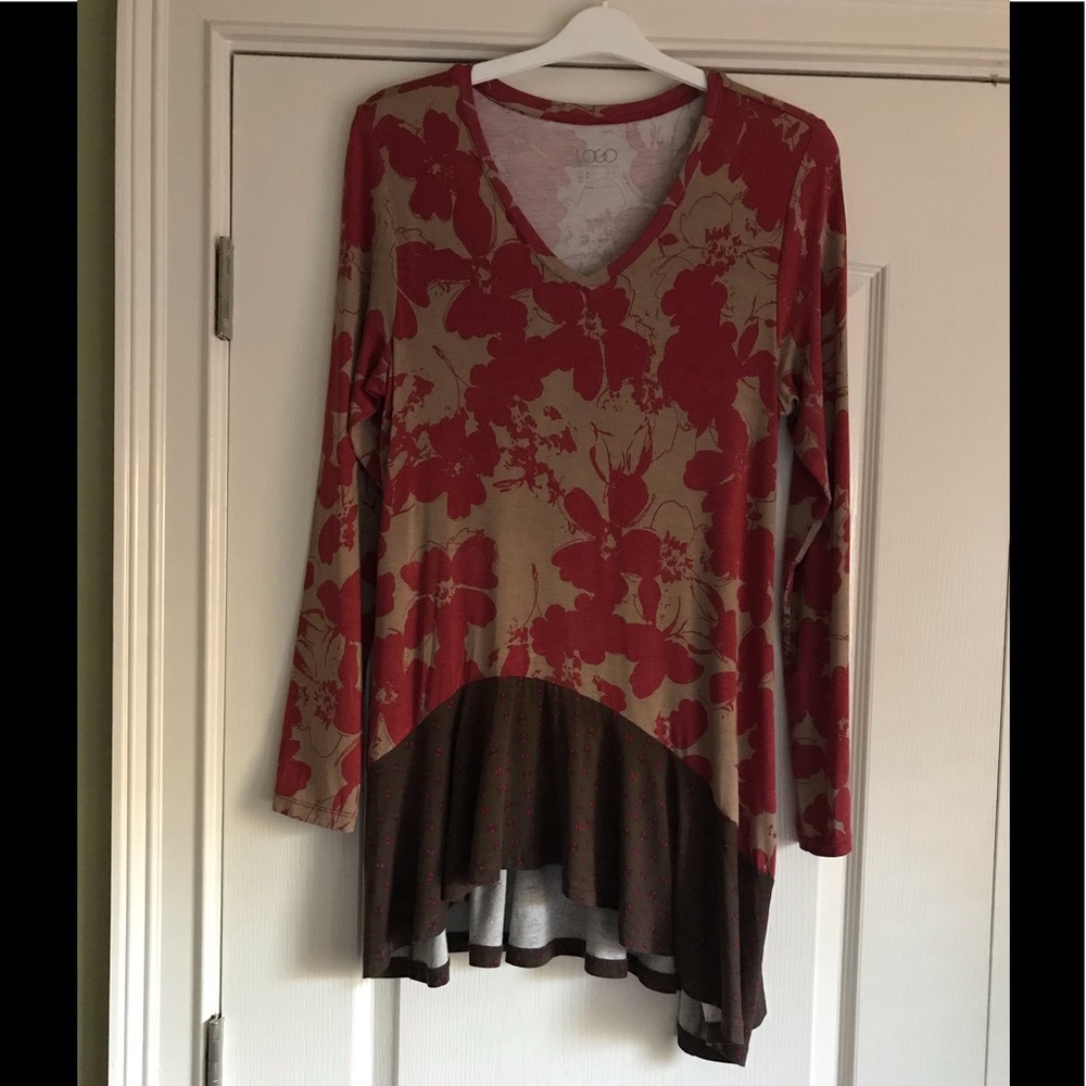 LOGO by Lori Goldstein Contrast Print Top